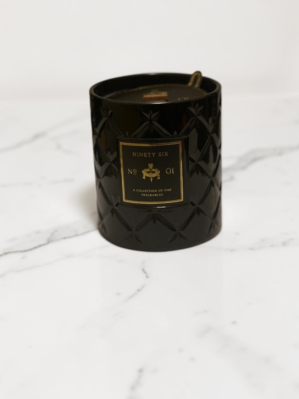 DW Home No. 01 Sandalwood 🖤 Black Glass Wood Wick Candle